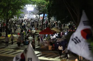 [포토] 밤낮없는 올림픽공원

[천지일보=남승우 기자] 14일 밤 서울 송파구 올림픽공원 핸드볼경기장 주변에서 이어지고 있는 6.3 지방선거 투