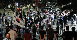 [포토] 밤낮없는 올림픽공원 참정권 집회

[천지일보=남승우 기자] 14일 밤 서울 송파구 올림픽공원 핸드볼경기장 주변에서 이어지고 있는 6.3