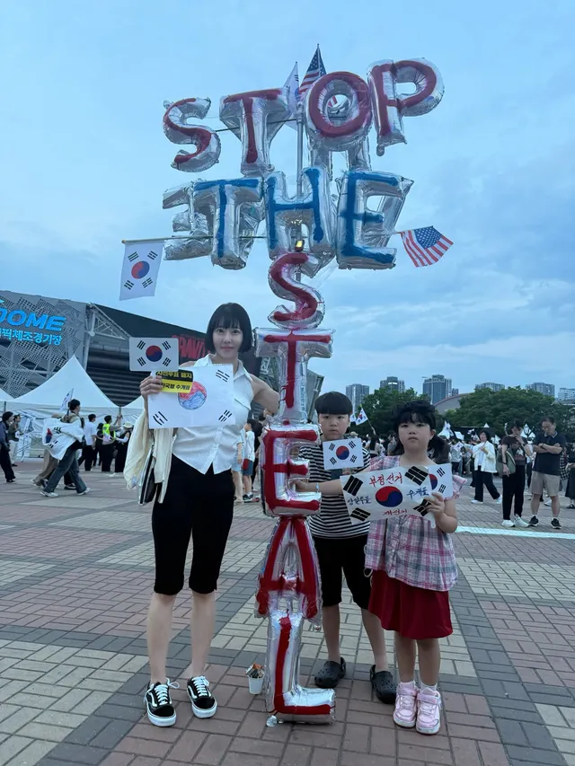 사진찍으러간거아닌데 걷다보면 
아이들 이뿌다고 사진찍어주신다고 하시는분들도 
계셨고 🇰🇷 멋진엄마라고 계속 칭찬을;; 
당연한 일인데 이게 