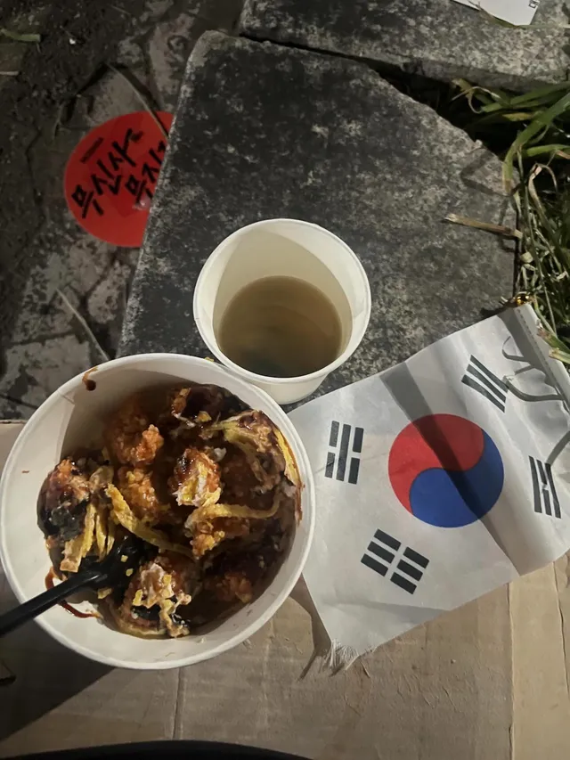 올공은 동물의숲이 확실함 ㅇㄴ 향수 드렸더니 별건 아닌데 주신다면서 슉슉 넣고가심 호칭도 주민님 … 내향인은 울어 ㅠㅠㅠㅠ