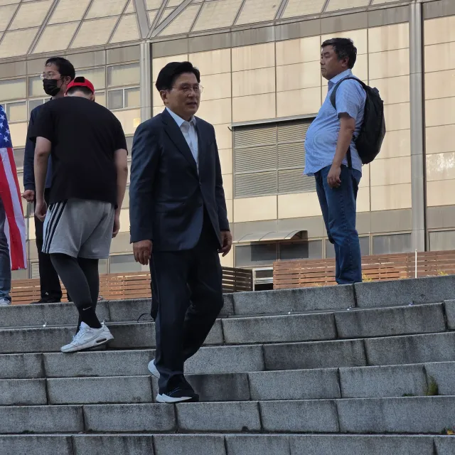 나도 황교안대표님도 트럼프대통령도 오늘 출근 완료. 오출완