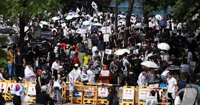700명→'2만명'…오후 들어 청년층 유입, 잠실 시위 인파 급증(종합)

(서울=뉴스1) 권준언 기자 윤지오 수습기자 = 6·3 지방선거