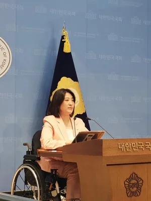 野, 李 대통령 측근 "위철환,선관위 쇄신 맡아?"

(서울=국제뉴스) 고정화 기자 = 국민의힘 최보윤 수석대변인은 15일 "위철환 대행은 대통