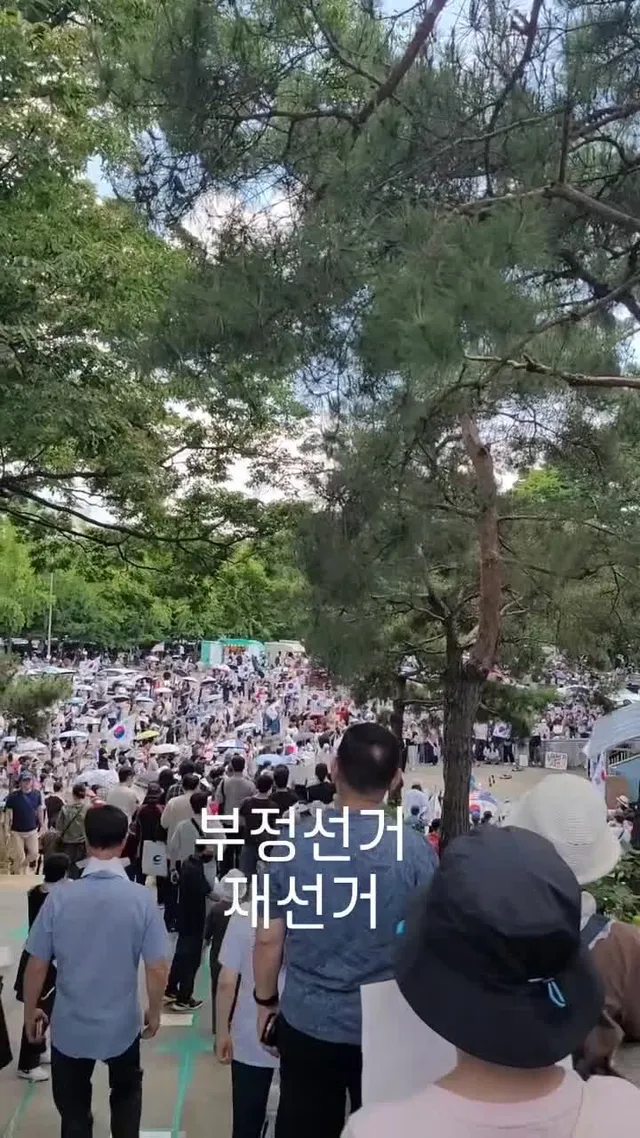 재선거 국민 자발시위 펜싱경기장 앞 8일 현재
