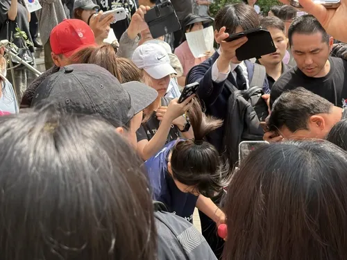 강경해진 서울경찰청장 "잠실시위 불법행위 동조하면 패가망신"

(서울=연합뉴스) 이동환 기자 = 박정보 서울경찰청장은 투표용지 부족 사태로 모인