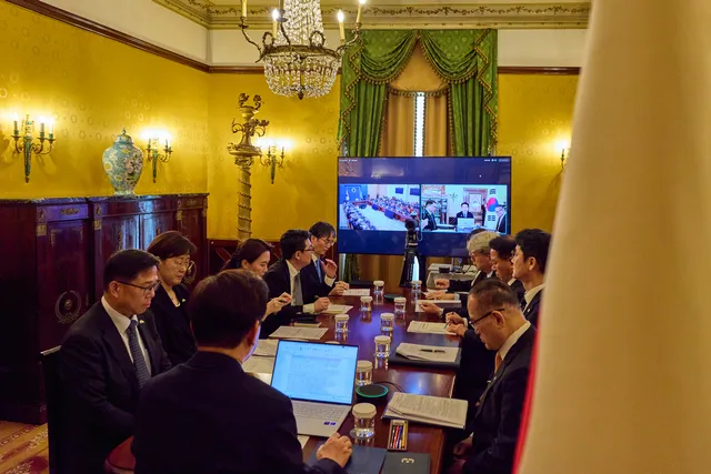 이 대통령 “부정선거론, 반사회적 행태” 질타… 강경대응 여부 촉각

로마=나윤석 기자, 윤정선 기자 주요 7개국(G7) 정상회의 참석을 위해 