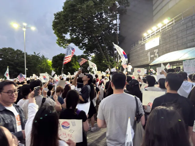 남자라면 무슨 일을 당하더라도 
소신은 말할수있어야한다.

정치 관심 아예없었는데
부정선거 재선거 외치다가 팔로워 갈려나갔다.
부정선거라고 하면