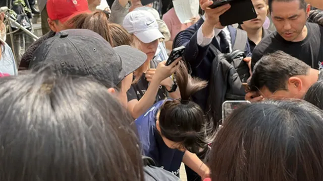 서울경찰청장 "잠실 시위 불법행위 동조하면 '패가망신'"

박 청장은 15일 정례 기자간담회에서 잠실 시위대의 핸드볼 여성 유소년 국가대표팀에 