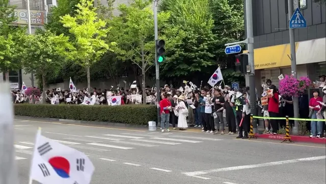 부산선관위 앞 집회 다녀왔습니다! 많은 분들이 모여주셨어요! 집회 처음해봤는데 다리도 엄청 아프고 배도 엄청 고프고 목도 마르고 힘들더라구요 ㅠ