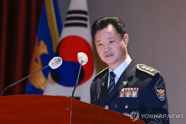 [속보] 잠실 시위대 일부에 “패가망신” 경찰 엄포…사적검문·기자폭...

6·3 지방선거 당일 투표용지 부족사태로 인한 참정권 침해에 반발한 