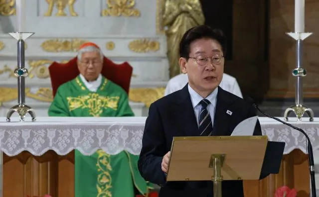李대통령 "잠실 시위대 행패, 행위·공모자 엄정 수사하라"

이재명 대통령은 15일 잠실 올림픽공원 집회로 인해 체육단체 업무에 차질이 발생하고