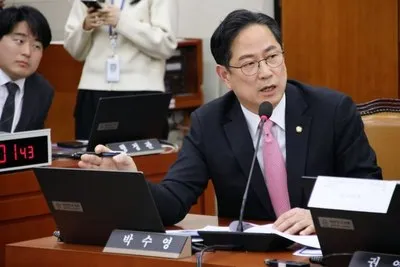 박수영, 서울경찰청장 '패가망신' 발언에 "중국 공안이나 쓸 법한 겁박...

[서울=뉴스핌] 신정인 기자 = 박수영 국민의힘 의원은 15일 투