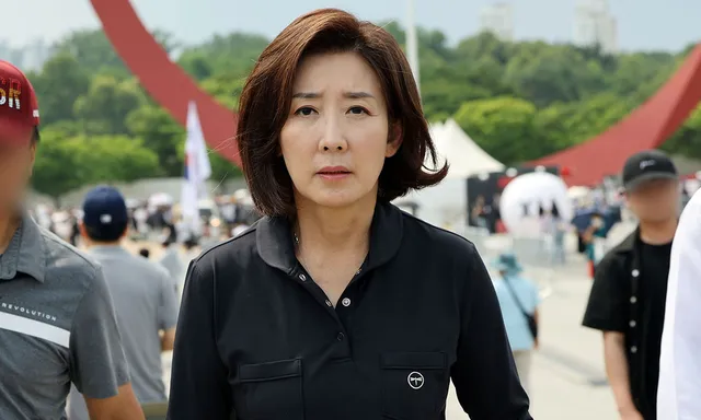 ‘尹 체포 방해 의혹’ 나경원, 특검 출석 거부… 김건희도 불응

3대 특별검사팀(내란·김건희·채해병)에 이어 남은 의혹들을 수사하는 2차 종합