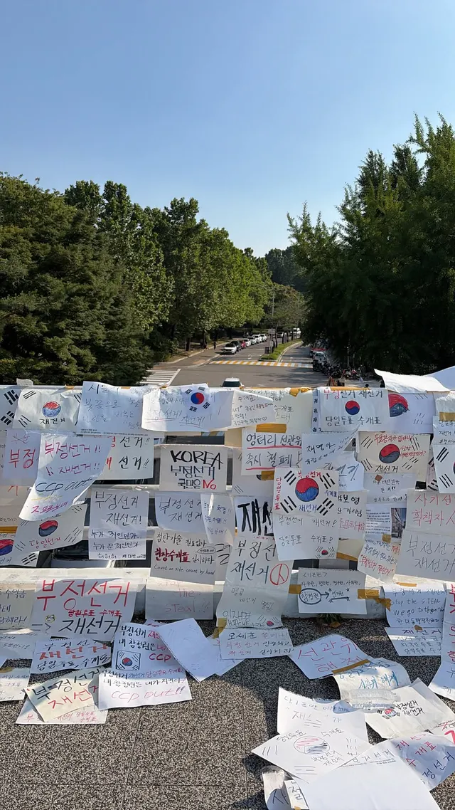 힘들어서 주말 쉬었더니 분리불안 도짐..
빨리 가서 자원봉사 해야겠슴다..
다들 화이팅🇰🇷