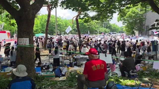 잠실 올공
월요일임에도 불구하고 사람들이 계속 들어옵니다. 
어찌저찌해서 안갈래 하시지 마시고
오실 수 있는 분들은 오셔서 함께해주세요🙏