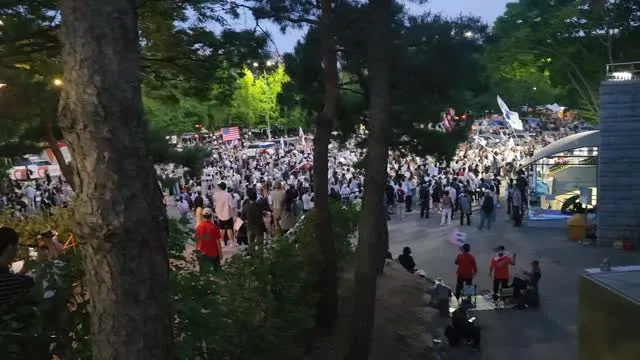 6.15 20시 올공 현황 과 19시 30분 노을

우리는 오지 않는 사람들을 욕해선 안되오

그들이 현생에 집중하지 않는다면 우리 나라는 현재