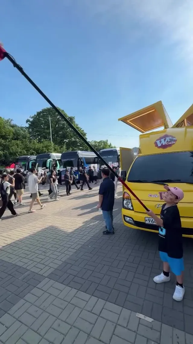 올공 마렵네요,,,직장만 아니면 당장 뛰어가고 싶네요,,
토요일날 식구들이랑 바로 쏩니다,,평일 잘 버텨주세요ㅠㅠ