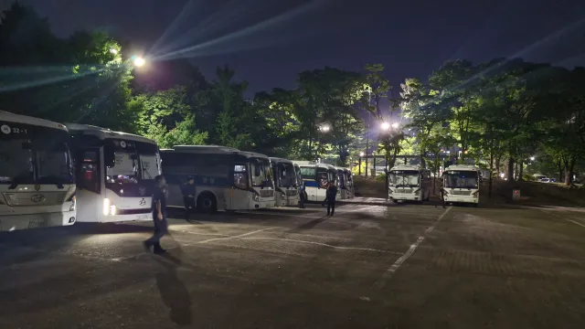 올공 현장중심 실시간 싱황 8시 52분

딱 인원 막을정도의 최소인원