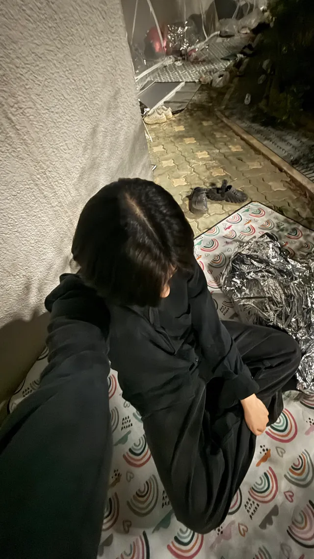 내향존에 내 모기장 자리 스친에게 양보해버렸다