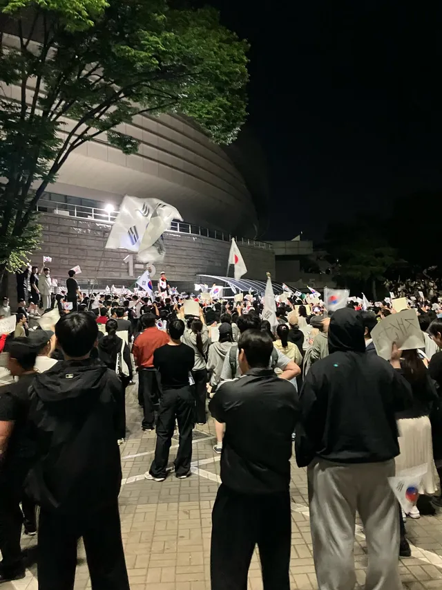 TKYC 행진 후에 잠실로 왔습니다 🇰🇷
28시간째 ,,