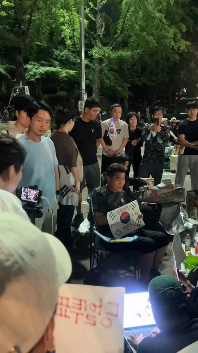 올공 밤12신데 식사도 못하신분. 젤 존경하는 애국자 전한길샘 👏🏻🙏🏻😍