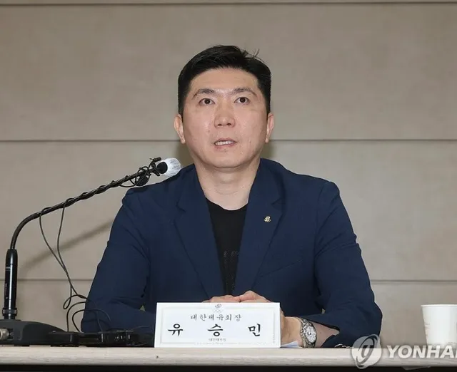실시간 ‘올공’ 팩트체크

“모든 법적조치를 검토한다.”는대한체육회장 유승민

수령님 지령받은 공산당임이 분명함!!

공산당 특~~~!
말할때 