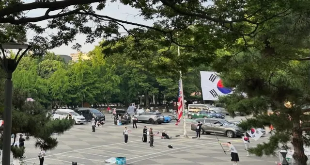 올공 상황.. 지능 최하위 군체만 남은듯??
이제 곧 서로 잡아먹는 일이 벌어집니다😅😅