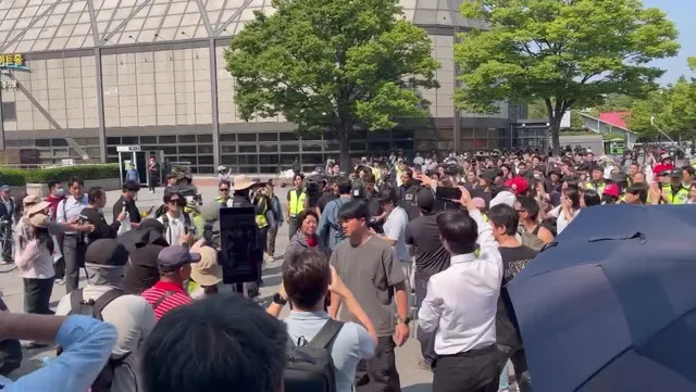 현재 재진입 시도중
이번엔 마이크 들었음