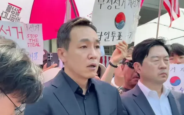 김민수 최고의원도 오셨구요 지금 소식 접한 국힘 의원님들 한두분씩 계속 오실꺼라합니다. 

제발 의원님들한테 소리치거나 하지마세요 그래도 우리 