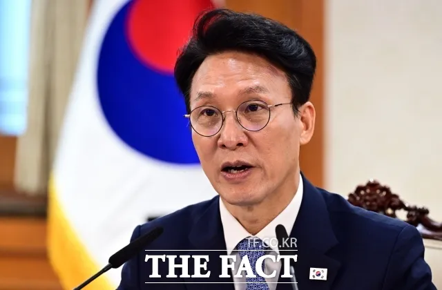 金총리, 잠실 봉쇄 시위에 "용납될 수 없는 불법 행위"

도대체 무슨 권리로…일벌백계 차원에서 대응美·이란 종전 합의엔 韓 선박 무사 귀환 당