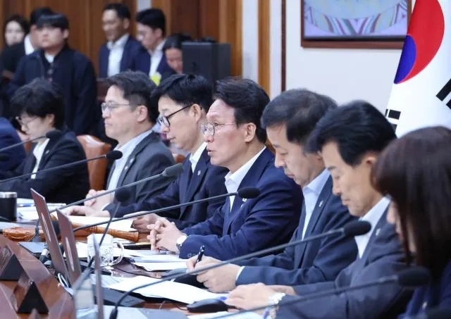金총리, 잠실 봉쇄 시위에 "불법 행위, 일벌백계 차원서 단호히 대응"

김민석 국무총리는 16일 "국민의 참정권을 보호하는 것과 함께 민주질서