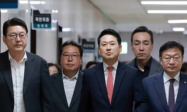 오세훈 이긴 서울에서 재선거? 국힘 무리수 '숨은 속내'

국민의힘이 6·3 지방선거 당시 투표용지 부족 사태가 발생한 12개 지역 가운데 반당