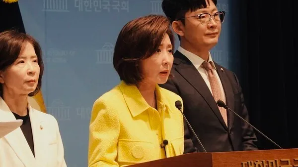 나경원 "잠실 개표소 강제 진입 중단해야…국민 향한 국가폭력"

나경원 국민의힘 의원이 16일 오전 잠실 올림픽공원 일대에 경찰이 투입된 것과 