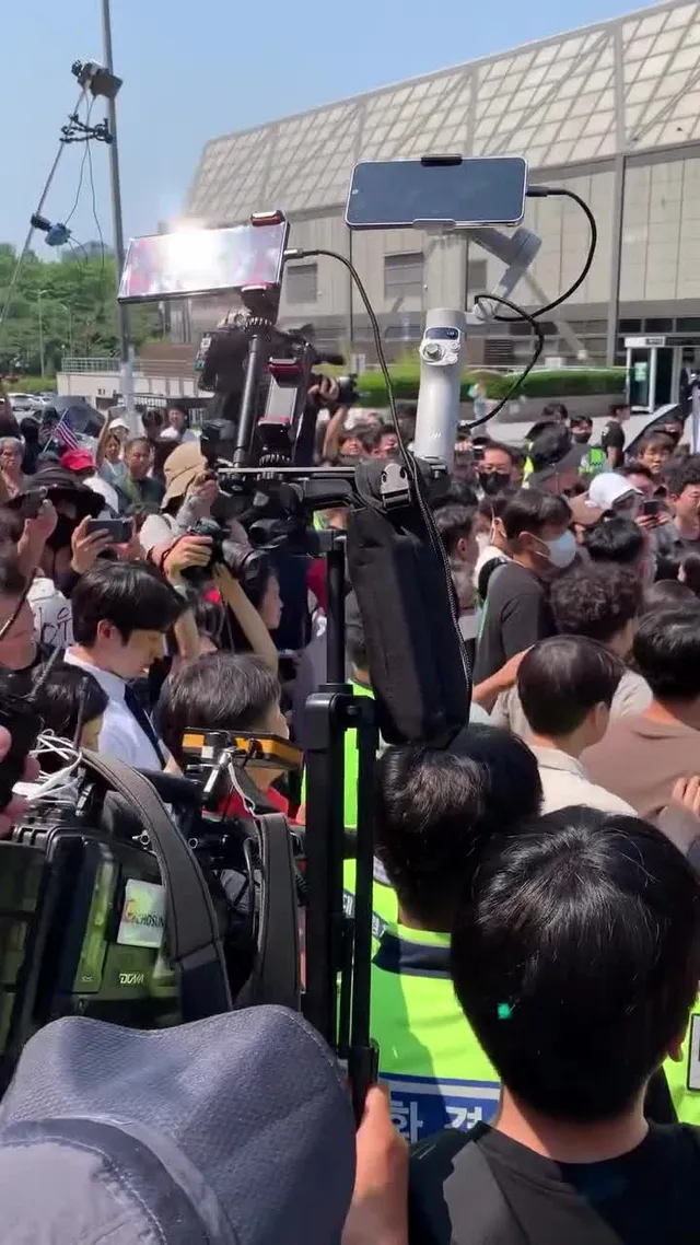 안꺼져? 
그만했으면 됐다 재명이에게 나름 노력했다고 말하고
이제 그만 물러나