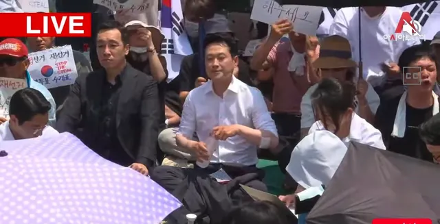 * 올공 2-1게이트 현상황

게임을 이기고있을땐 방템을 가야해요!
아 당대표 뚫어 보라고ㅋㅋㅋ

#올림픽공원
