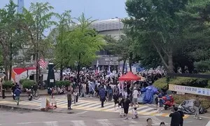 김민석 총리 "잠실 시위, 불법행위 단호히 대응…사적 통제 안 돼"

[뉴스웍스=허운연 기자] 김민석 국무총리는 16일 6·3 지방선거 투표용지
