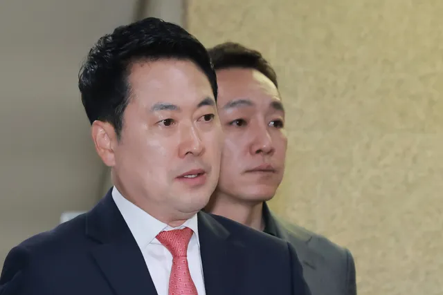 재선거 소청 둘러싼 국힘 내홍 격화…대안과미래 “의총 요구”

국민의힘 지도부가 선거관리위원회에 ‘재선거 소청’을 제기하기로 결정한 가운데, 이
