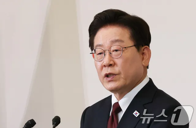 시민단체, '잠실시위 엄정 대처' 李 대통령·서울경찰청장 고발

직권남용·강요 등 혐의 시민단체가 6·3 지방선거 '투표용지 부족 사태'로 12