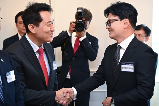 [줌 인 여의도] 장동혁 '7곳 선거소청 강행'에 폭발하는 국민의힘… '몸...

‘6·3 선거’에 나타난 민심과 관련, 국민의 힘이 장동혁 대