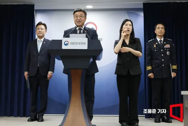 [포토] 윤호중 장관, 개표소 시위 관련 대국민 담화문 발표

윤호중 행정안전부 장관이 16일 서울 종로구 정부서울청사에서