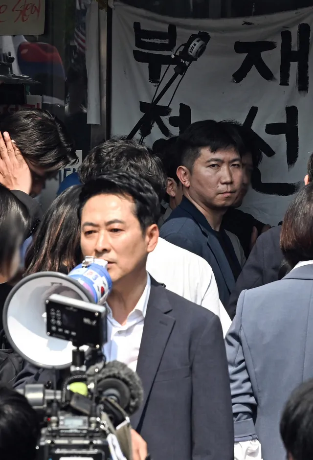 소청·입법·TF '3단 공세'… 국힘, 선관위 개혁 전방위 드라이브

국민의힘이 16일 ‘지방선거 투표용지 부족 사태’를 계기로 중앙선거관리위원