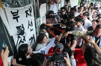 최휘영 장관 "체육인 터전 볼모로 불법 봉쇄…당장 멈춰달라"

[서울=뉴스핌] 김용석 선임기자 = 최휘영 문화체육관광부 장관이 16일 올림픽공원
