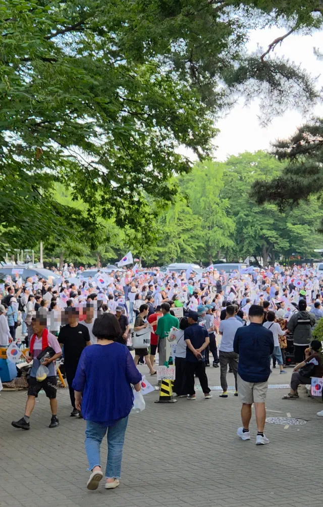 아니 여러분 알겠으니까 일단 오셔서 생각해보는거 어때요? 우리의 목표는 부정선거 재선거, 당일투표 수개표에요 잊지마세요 (6/16일 18시 40