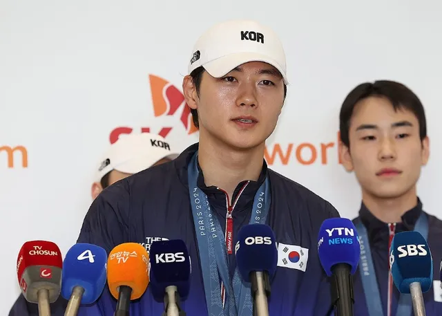 '개표소 봉쇄'에 오상욱 등 펜싱 국가대표팀, 장비 확보 차질

잠실 개표소 봉쇄 시위로 장비 반출에 차질이 생겨 2026 아시아선수권에 출전하