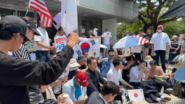 누가 맞다 틀렸다는 중요하지않아.
다들 처음이고 개개인의 생각이 다르고 가는 과정이 달라서 그렇지 최종 목표는 다 같으니까..
막상 그 현장속에