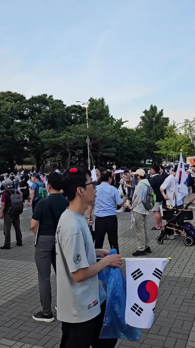 #부정선거 #재선거 #당일투표 #수개표 
이것이 민심이다 
제가 다녀오고 난후 퇴근후 오신분들이 많다고 쓰레드에서 봤어요~
저도 오늘 off라 