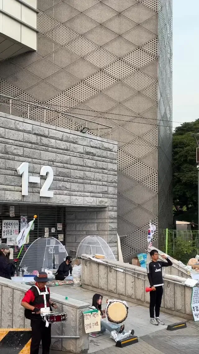 부정선거 재선거 (둠칫)
당일투표 수개표 (둠칫)

오늘 많이 올 줄 알았는데 지난주에 비해 화력이 많이 줄은 느낌,, 끝까지 화이팅 입니다!!