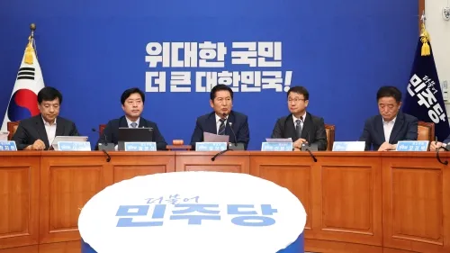 청년 놓친 민주당…손 놓고 집안싸움

민주당이 6·3 지방선거 뒤 책임 공방에 빠진 사이 2030세대 이탈 현상에 대한 반성과 대책 논의는 실종