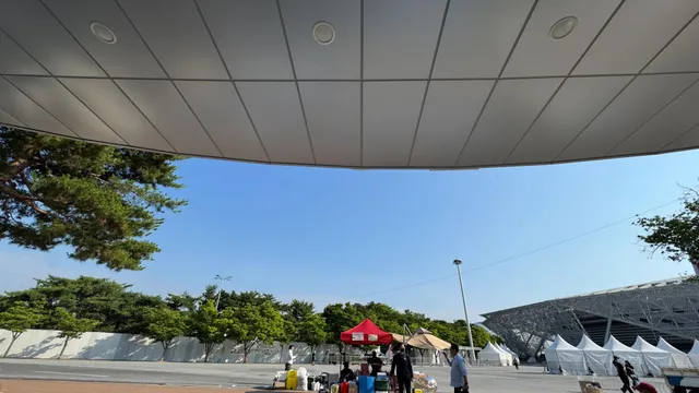 2-3에 인원 없다고 하셔서 문앞에 정착했어요