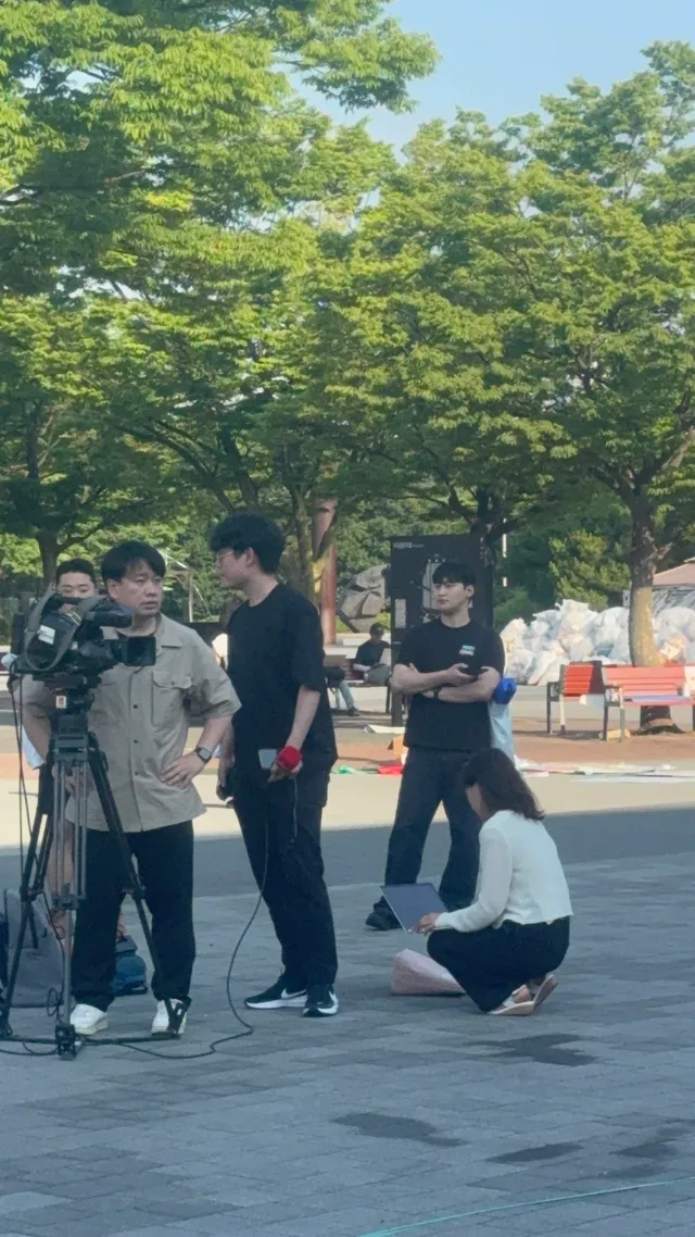 카메라 엄청 왔어요
